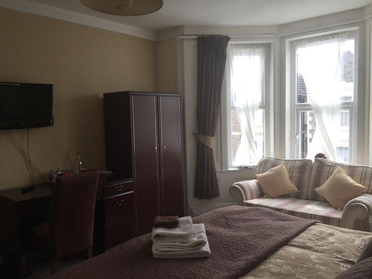 Albany Lodge Guest Houseウェストン・スパー・メア エクステリア 写真